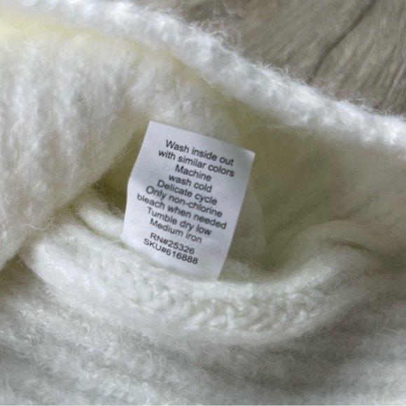 World Market Plush Neutral Colorblock Loungewear Grey and White Sweater - Picture 4 of 4